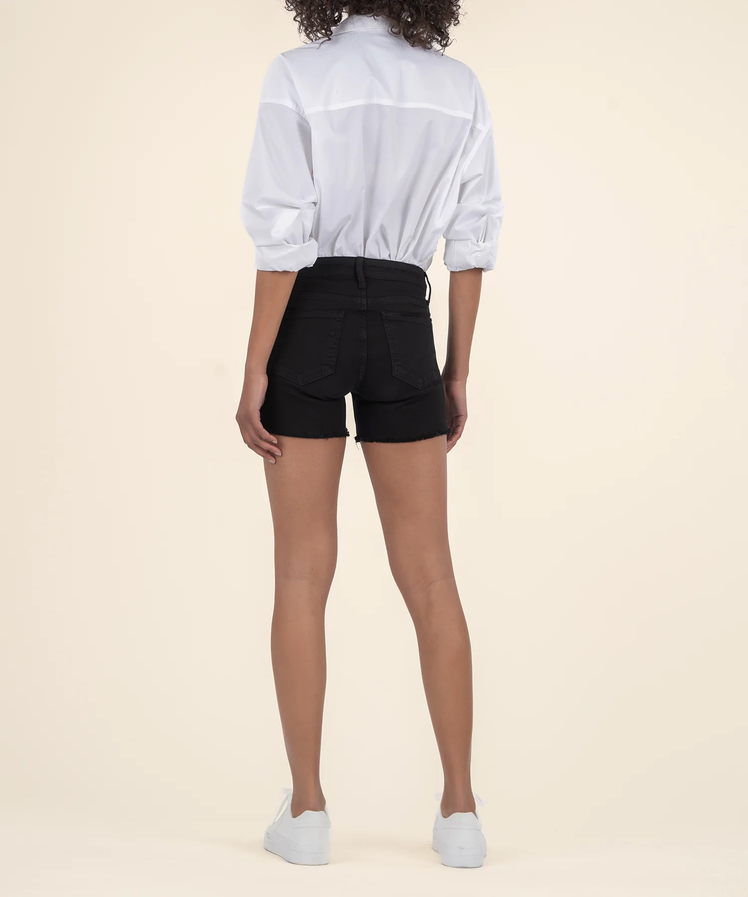 Gidget Mid Rise Fray Short - Image 3